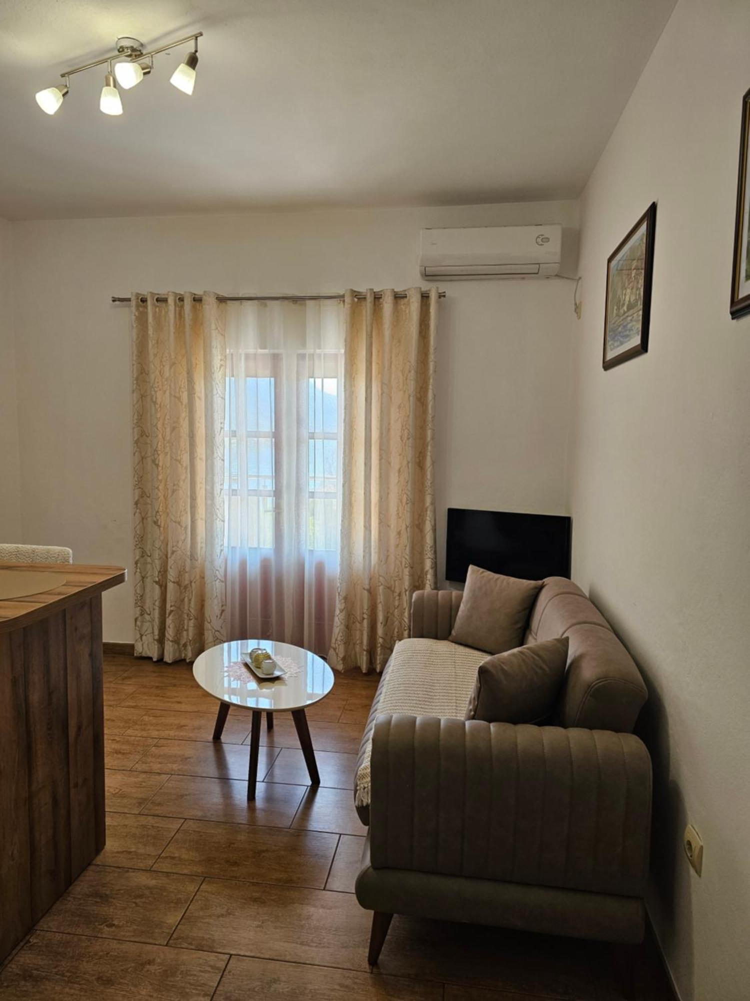 Apartments Nadja コトル エクステリア 写真